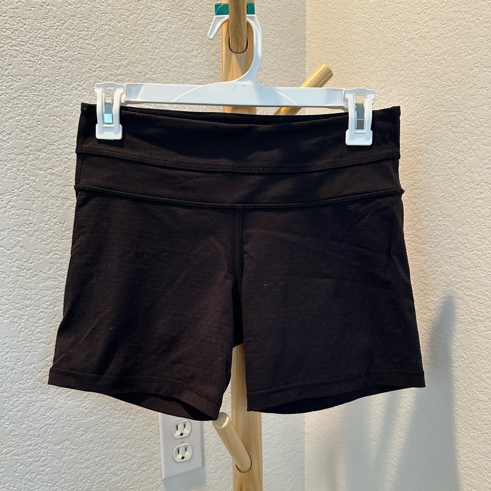 Lululemon Groove Shorts
